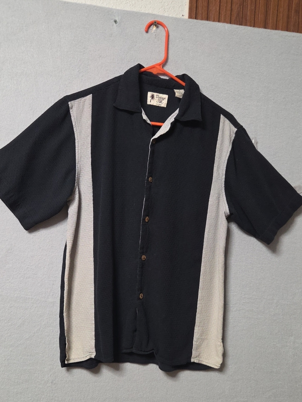 Vintage Silk Men's Navy Blue Cream 100% Silk Paneled Button Up Shirt Size S.